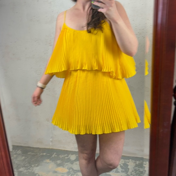 REVOLVE superdown Tawnie Cami Dress in Yellow Vibrant Pleated Sleeveless Size S - Picture 8 of 13